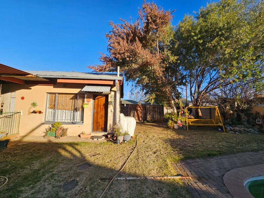 4 Bedroom Property for Sale in Naudeville Free State